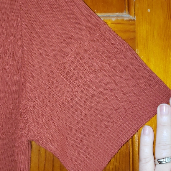 💘3 for $10💘 Short Sleeve Sweater - Picture 3 of 4